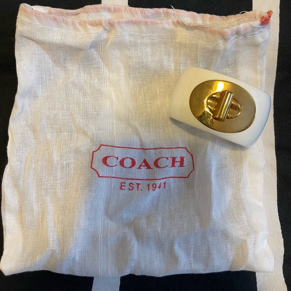 COACH TURNLOCK BRACELET CUFF